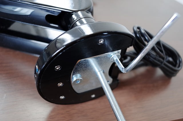 R0130786グロメット式の固定方法