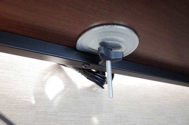 R0130786グロメット式の固定方法