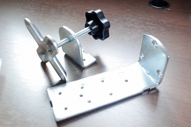 クランプ式の固定方法