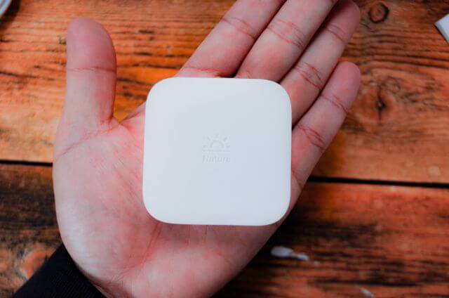 「Nature remo mini」は手のひらサイズ