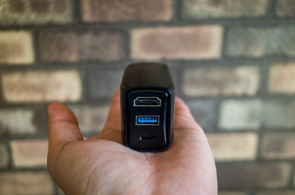 GENKI Dockは手の平サイズ